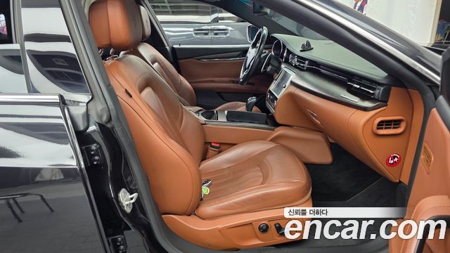 Maserati Quattroporte 2015 — photo 11