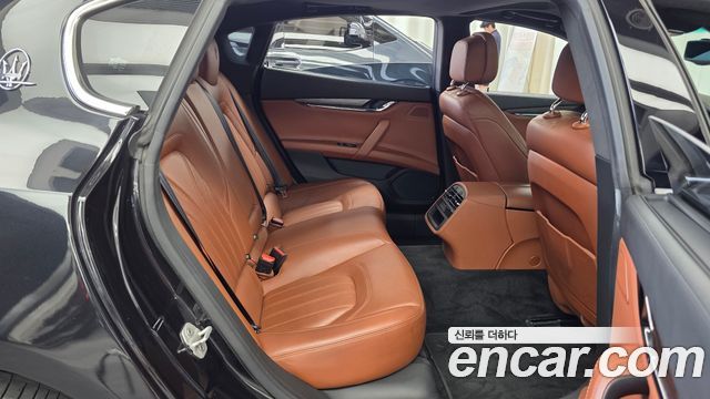 Maserati Quattroporte 2015 — photo 12