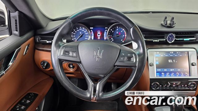 Maserati Quattroporte 2015 — photo 13