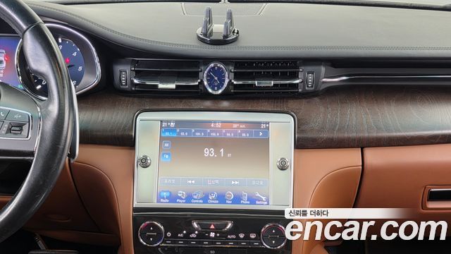 Maserati Quattroporte 2015 — photo 14