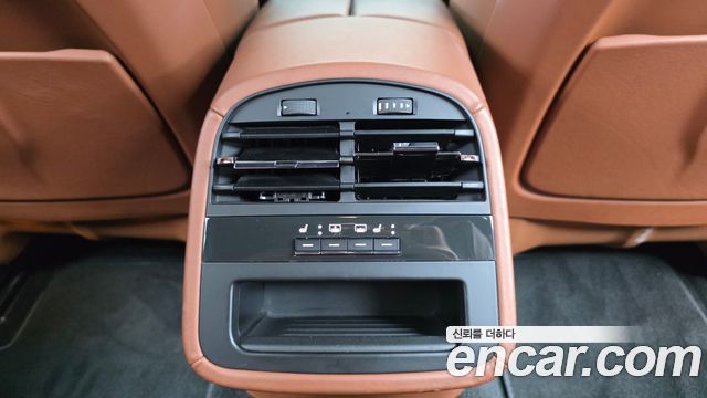 Maserati Quattroporte 2015 — photo 18