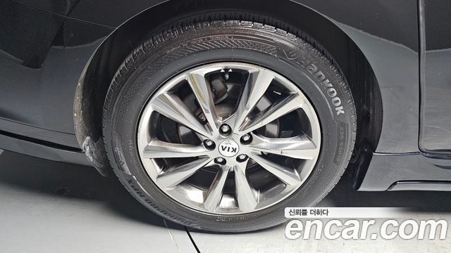 Kia Canival 2020 — photo 5