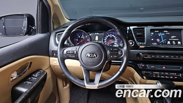 Kia Canival 2020 — photo 13