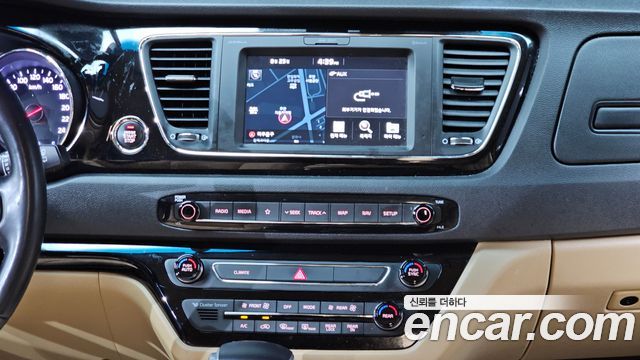 Kia Canival 2020 — photo 14