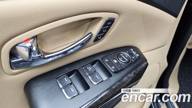 Kia Canival 2020 — photo 17