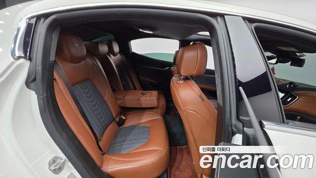 Maserati Ghibli 2017 — photo 18