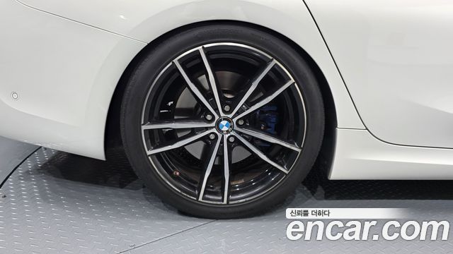 BMW 3-Series 2019 — photo 5