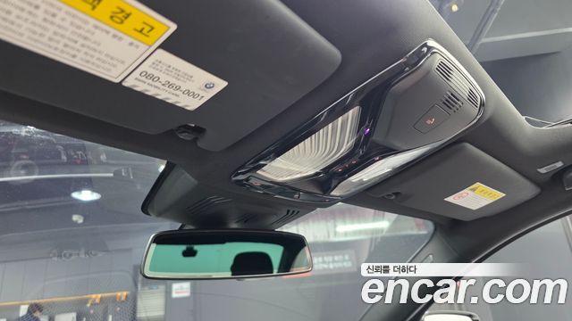 BMW 3-Series 2019 — photo 31