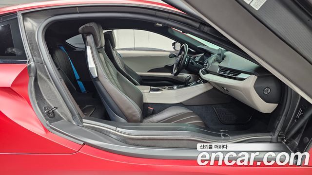BMW i8 2016 — photo 11