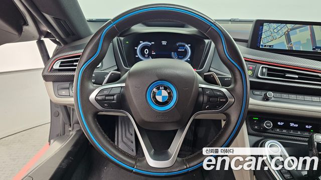 BMW i8 2016 — photo 13