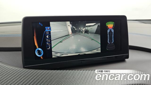 BMW i8 2016 — photo 16