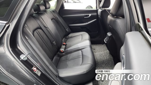 Hyundai Sonata 2021 — photo 17