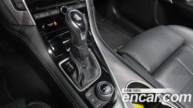 Infiniti Q50 2019 — photo 12