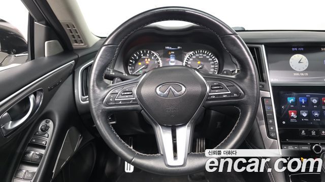 Infiniti Q50 2019 — photo 19