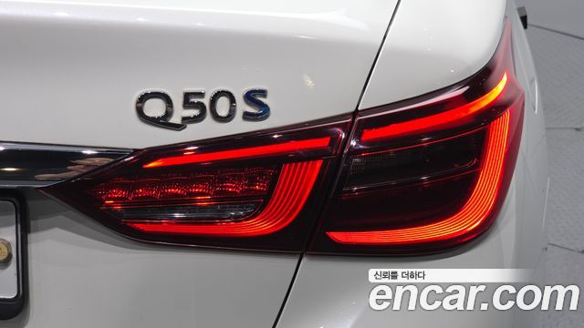Infiniti Q50 2019 — photo 9