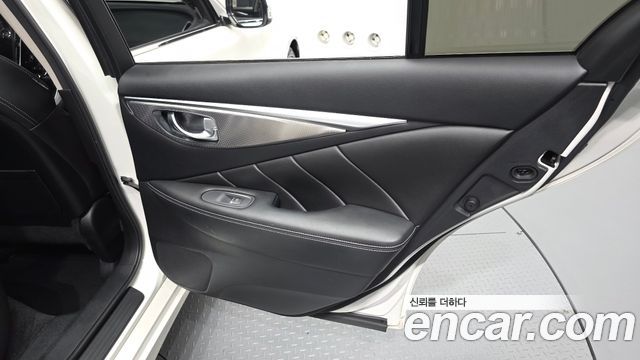 Infiniti Q50 2019 — photo 15