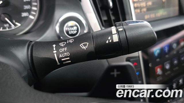 Infiniti Q50 2019 — photo 31
