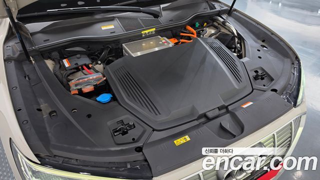 Audi e-tron 2020 — photo 6
