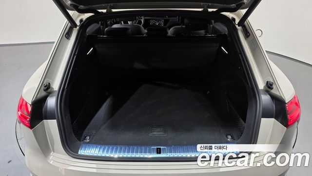 Audi e-tron 2020 — photo 25