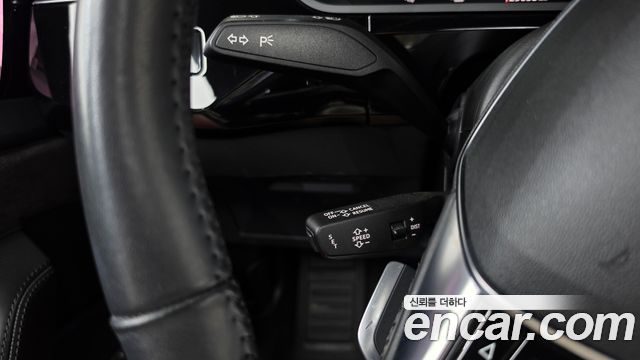 Audi e-tron 2020 — photo 26