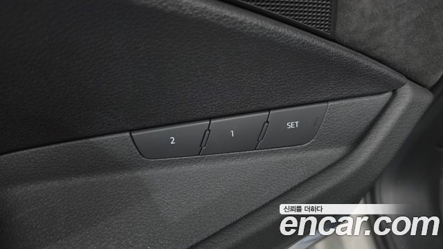 Audi e-tron 2020 — photo 29