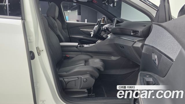 Peugeot 5008 2021 — photo 17