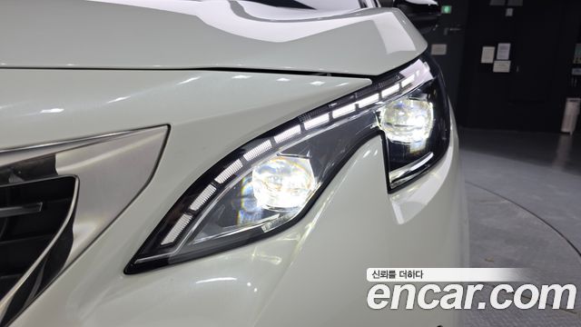 Peugeot 5008 2021 — photo 8