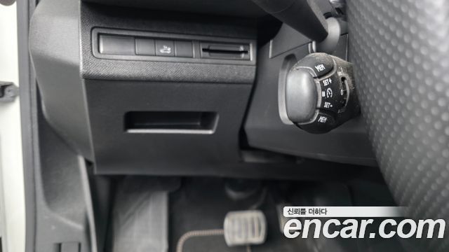 Peugeot 5008 2021 — photo 28