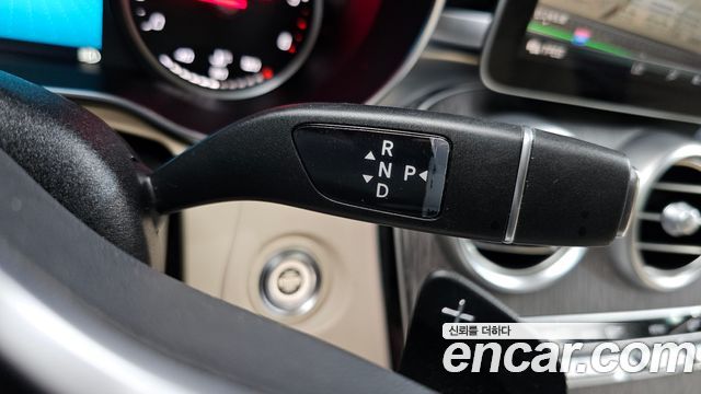 Mercedes-Benz C-Class 2019 — photo 9