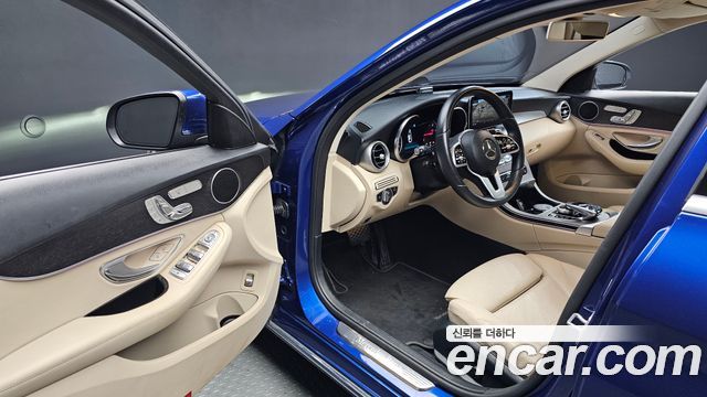 Mercedes-Benz C-Class 2019 — photo 10