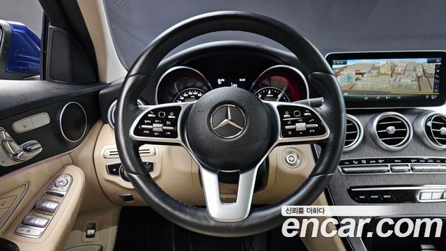 Mercedes-Benz C-Class 2019 — photo 13