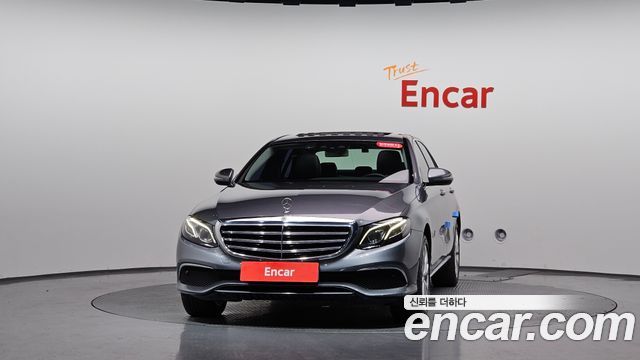 Mercedes-Benz E-Class 2018 — photo 3