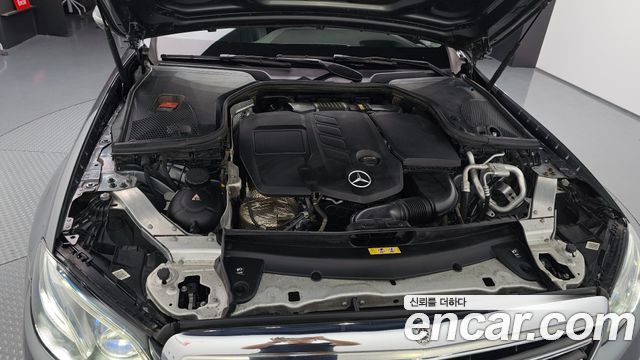 Mercedes-Benz E-Class 2018 — photo 6