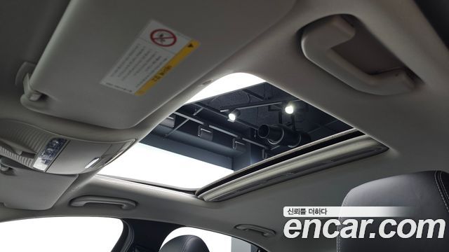 Mercedes-Benz E-Class 2018 — photo 21