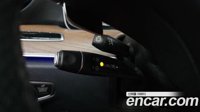 Mercedes-Benz E-Class 2018 — photo 23