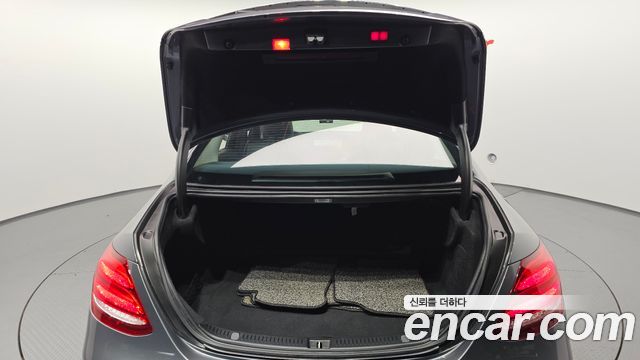 Mercedes-Benz E-Class 2018 — photo 26