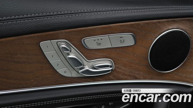 Mercedes-Benz E-Class 2018 — photo 27