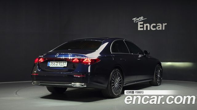 Mercedes-Benz E-Class 2024 — photo 2