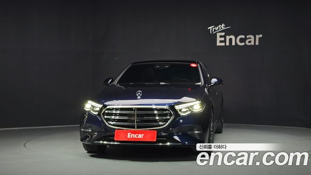 Mercedes-Benz E-Class 2024 — photo 3