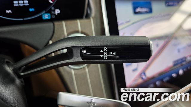 Mercedes-Benz E-Class 2024 — photo 12