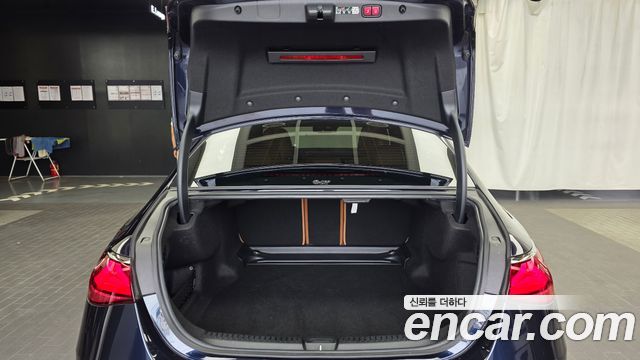 Mercedes-Benz E-Class 2024 — photo 26