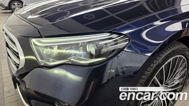 Mercedes-Benz E-Class 2024 — photo 8