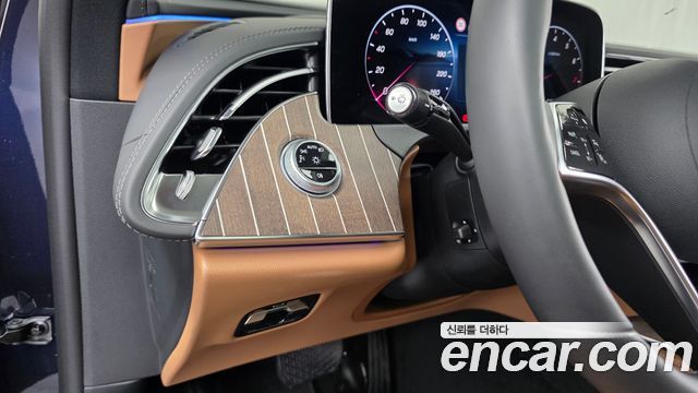 Mercedes-Benz E-Class 2024 — photo 28