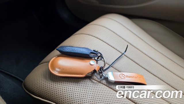 Mercedes-Benz E-Class 2024 — photo 32
