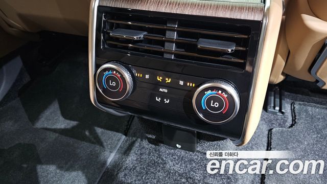 Land Rover Range Rover 2026 — photo 18