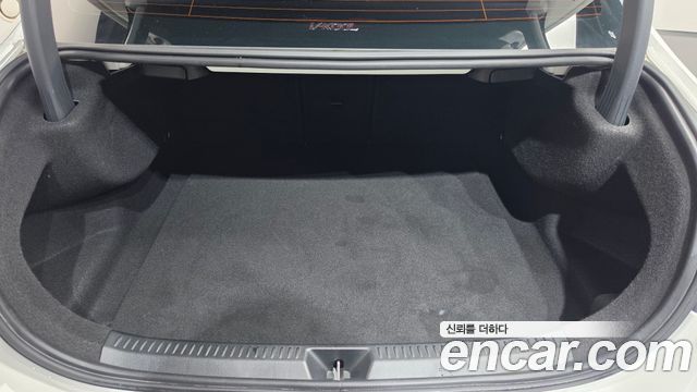 Mercedes-Benz A-Class 2020 — photo 24