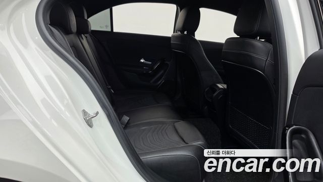 Mercedes-Benz A-Class 2020 — photo 27