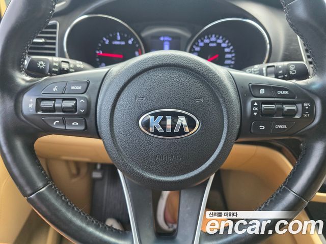 Kia Canival 2019 — photo 11
