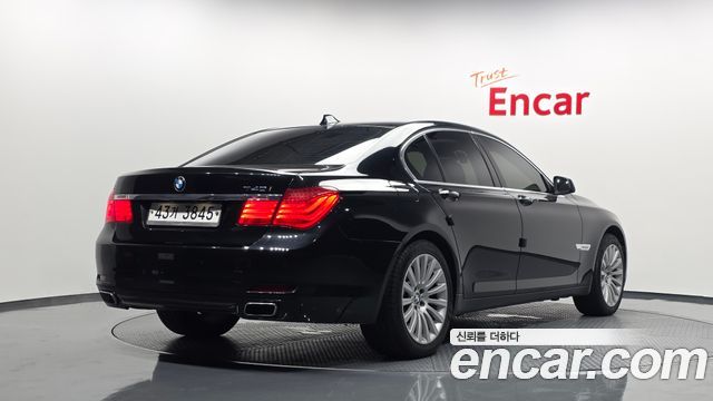 BMW 7-Series 2012 — photo 2