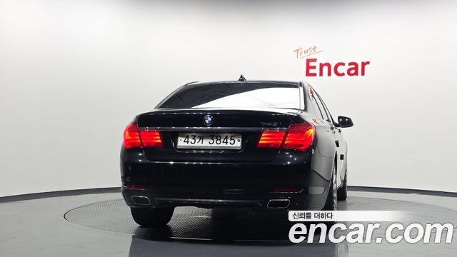 BMW 7-Series 2012 — photo 4